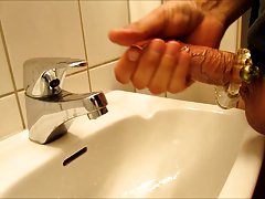 Big Load In Puplic Toilette