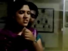 indian student kiss with boyfriend