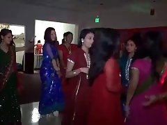 sexy nepali aunty dancing