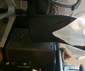 sous le bureau de mon medecin