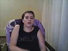 Girl likes masturbating at the computer 2