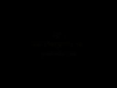 Encoxada 241: she eating an ice cream while rubbing her arse