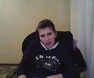 Girl likes masturbating at the computer