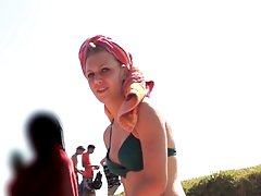 JEUNNNE SEURFEUSE BIARITZ. JADORE SON SOURIRE PERVERS