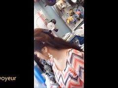 Upskirt Asian 3 (chinita)