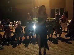 Turk kizi harika mezdeke oynuyor