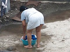 Spying indian Aunty - Ass Bend over - Booty Voyeur