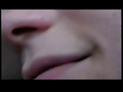 Petite exhibe de Laure