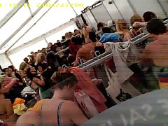Festival public Shower Voyeur