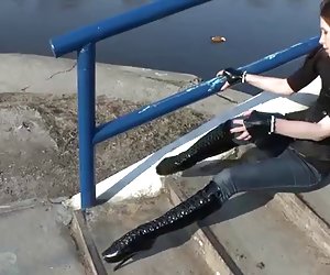 walking in ballet heels