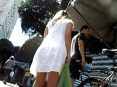 perseguindo uma coroa gostosa na feira