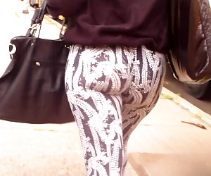 Jiggle Jig That Whooty Booty