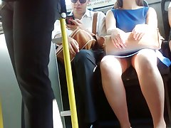 Upskirt flash in bus (awesome woman)